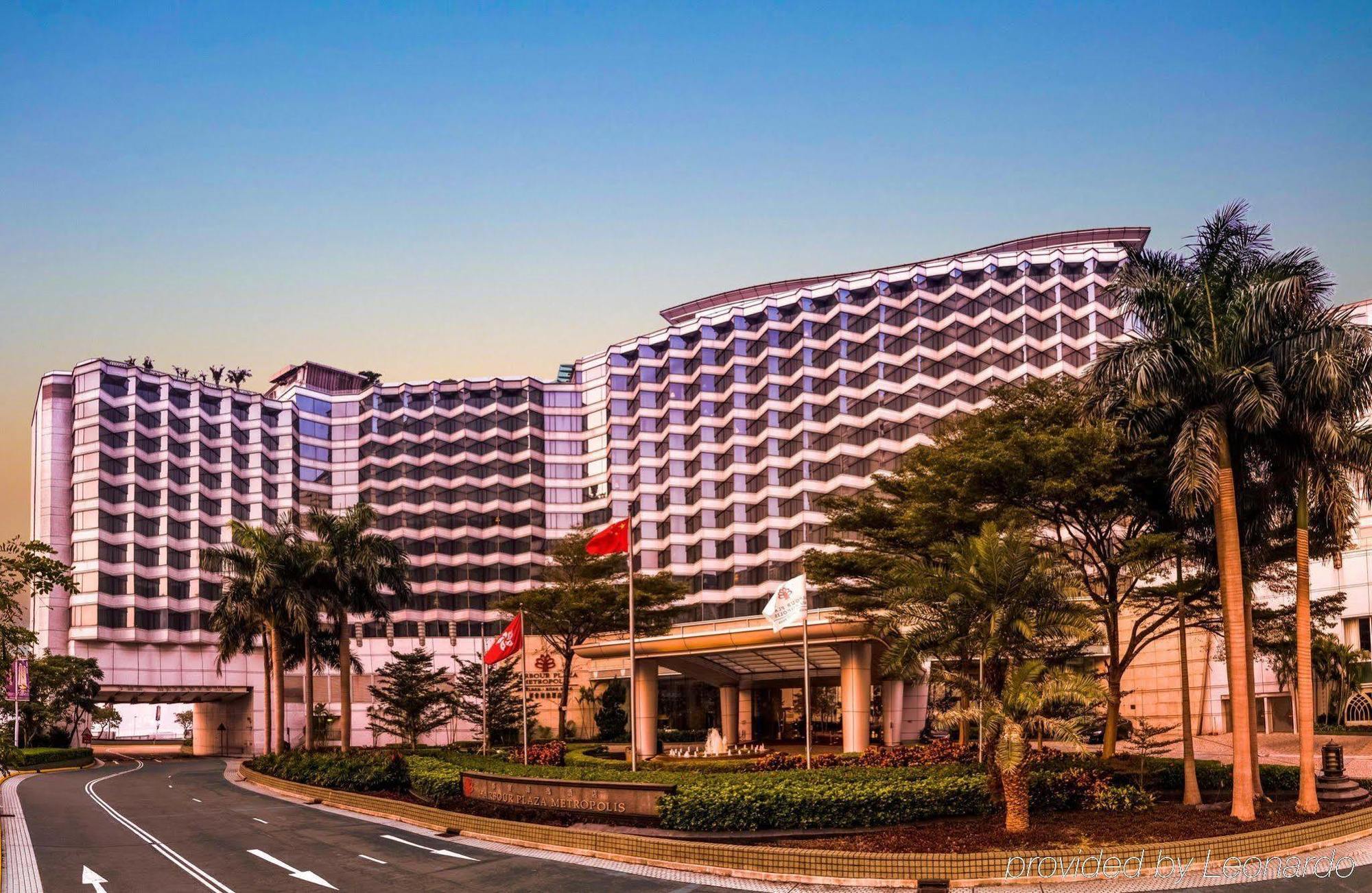 Отель Harbour Plaza Metropolis Гонконг Экстерьер фото